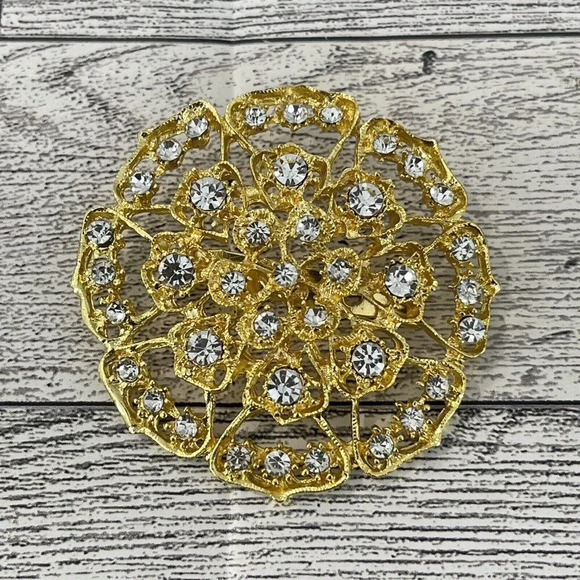 Vintage VTG Gold tone Rhinestone Pin Brooch - Picture 1 of 4
